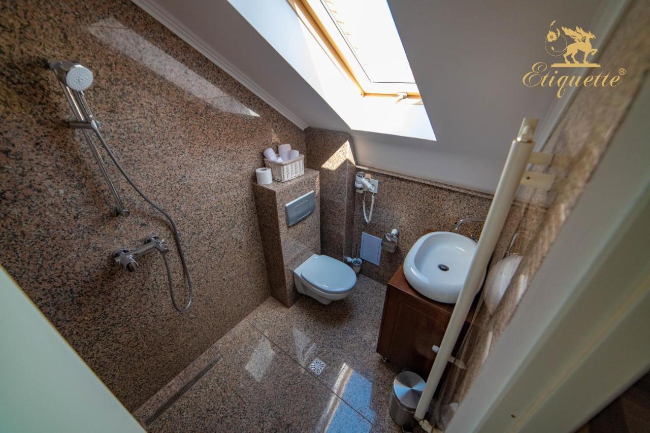 Villa Etiquette Deva Buitenkant foto